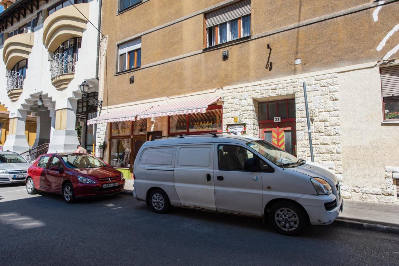 Heart Of Pecs Apartman Free Parking Exterior photo