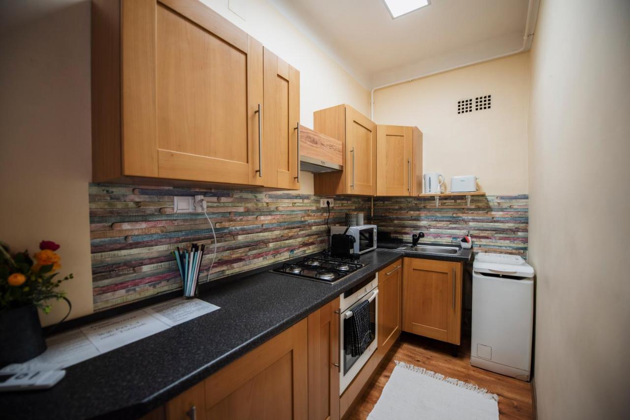 Heart Of Pecs Apartman Free Parking Exterior photo