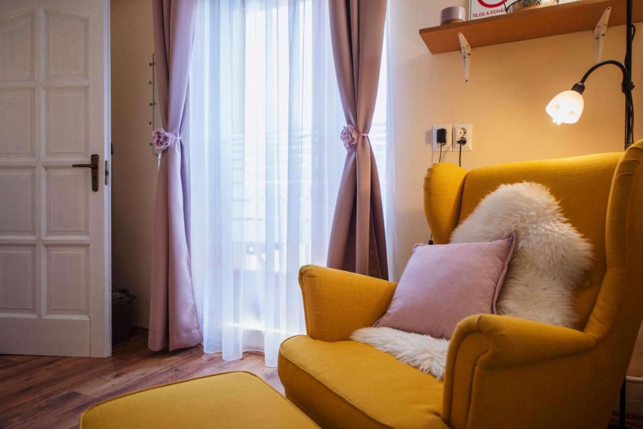 Heart Of Pecs Apartman Free Parking Exterior photo