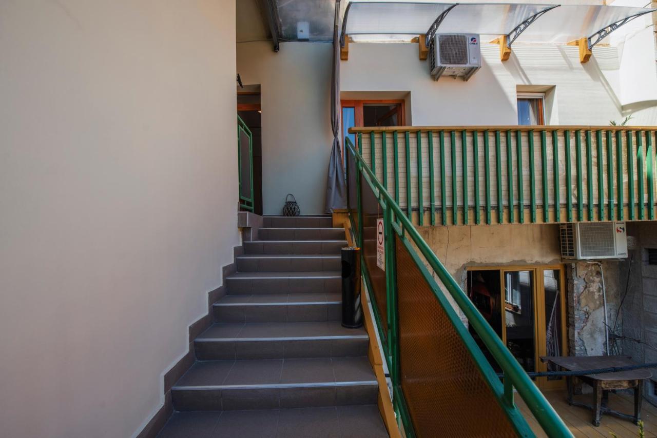 Heart Of Pecs Apartman Free Parking Exterior photo